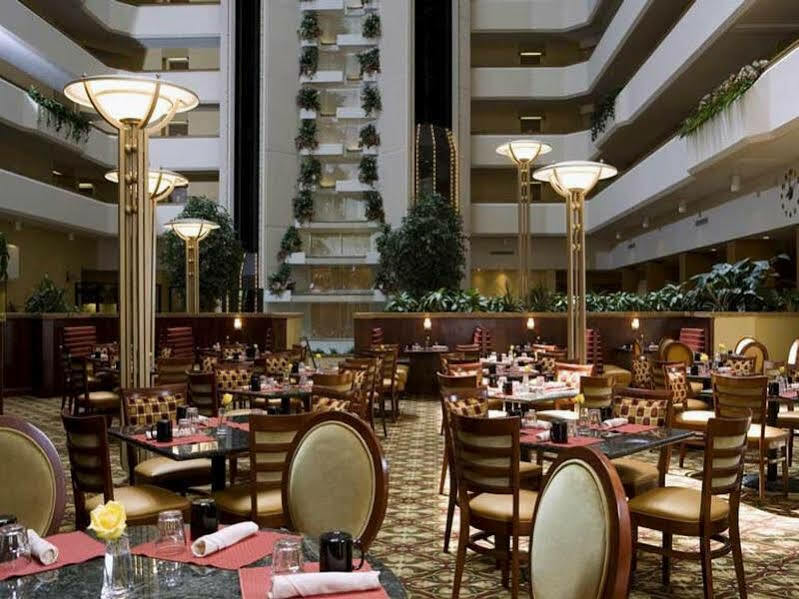 Sheraton Запад Де Мойн Экстерьер фото